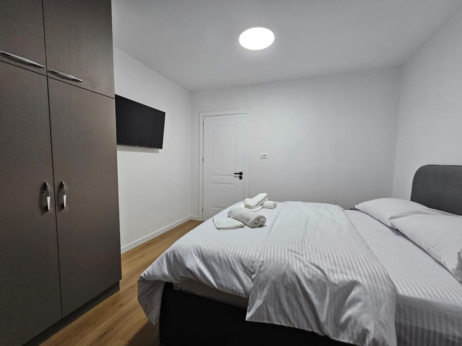 Elois Luxury * Tirana
