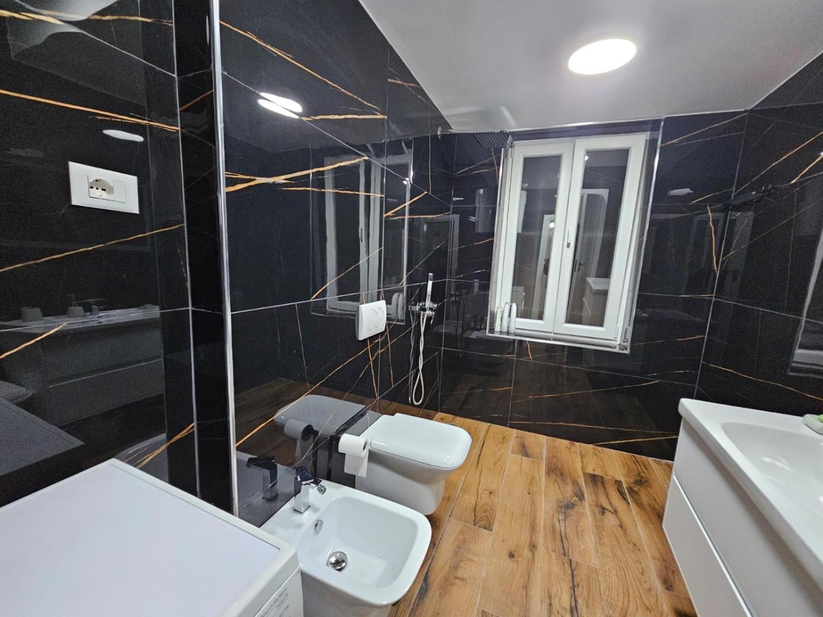Elois Luxury * Tirana